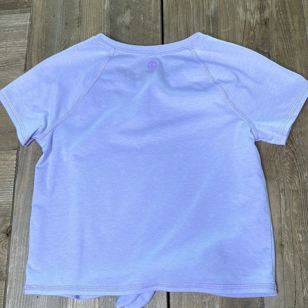 Girls Lilly Pulitzer Luxletic Lavender Tee Size Large (8/10)